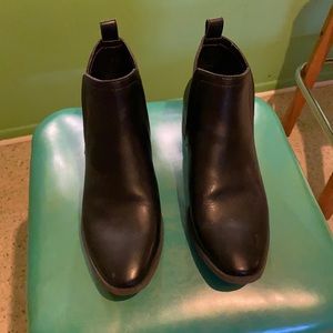 Chelsea Dolce vita bootie .